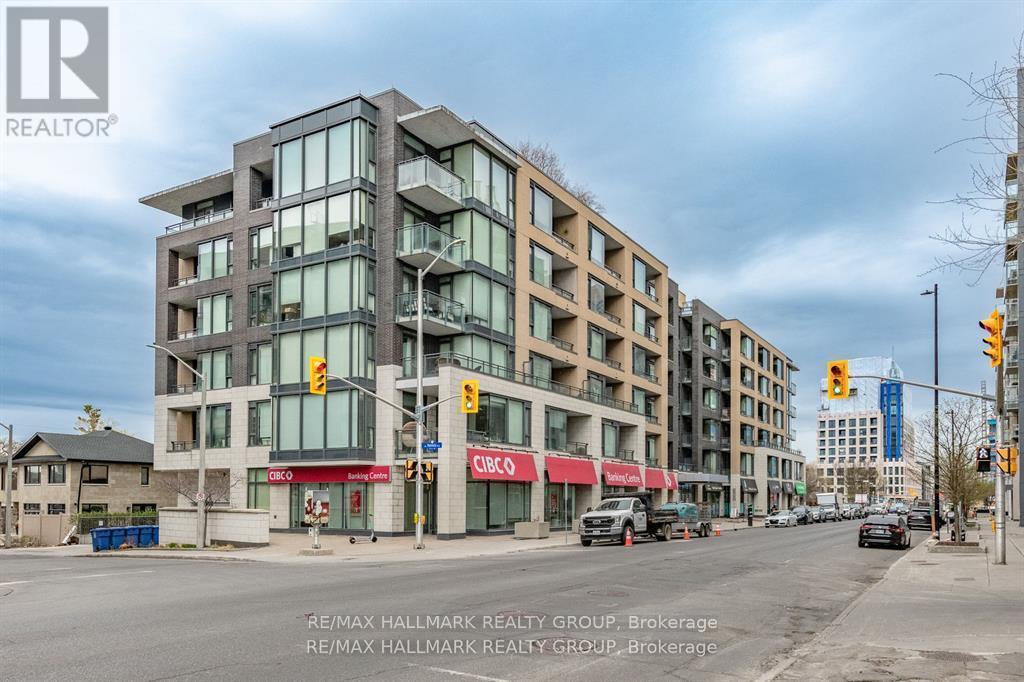 #319 101 RICHMOND ROAD - 1