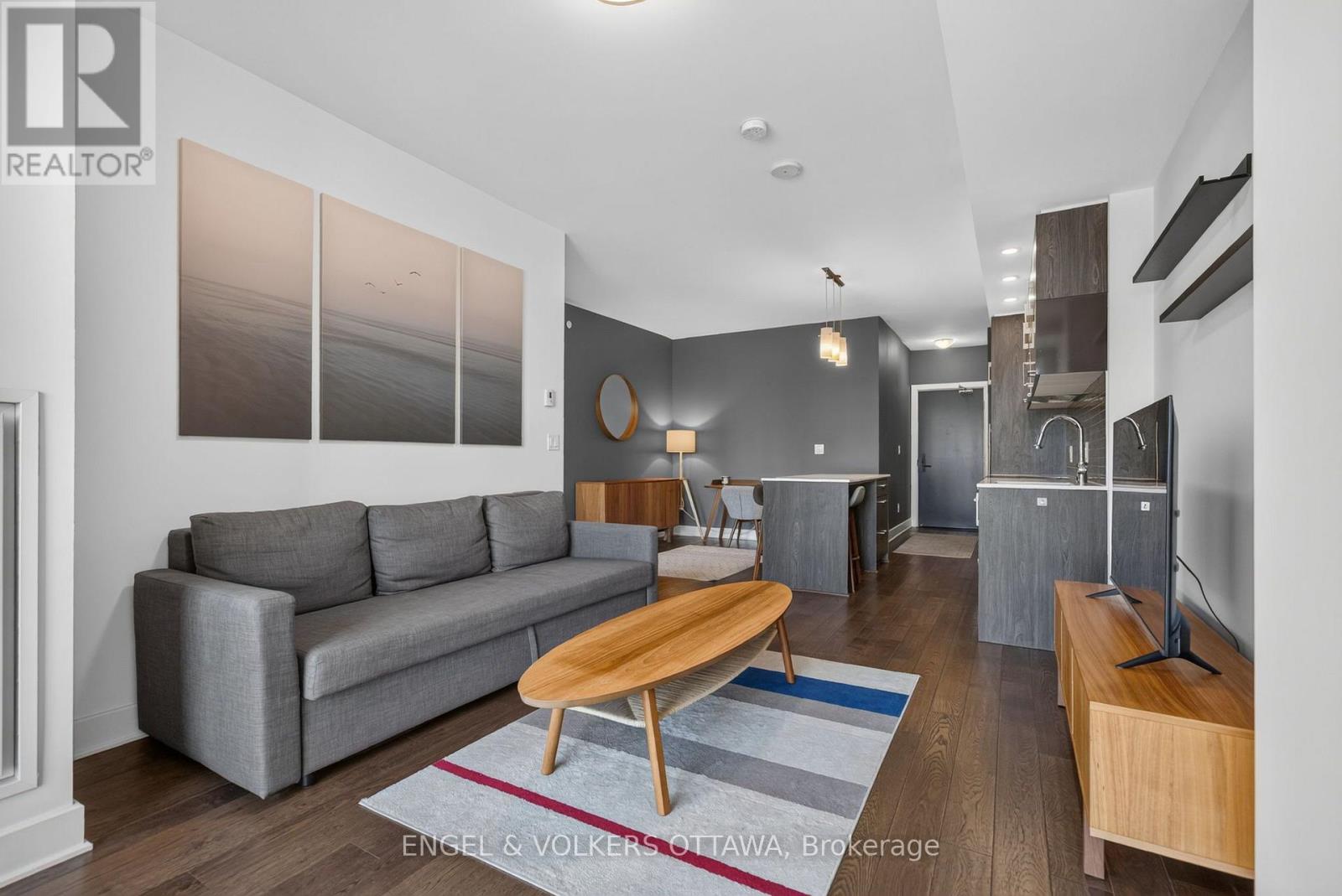 #816 255 BAY STREET - Image 14