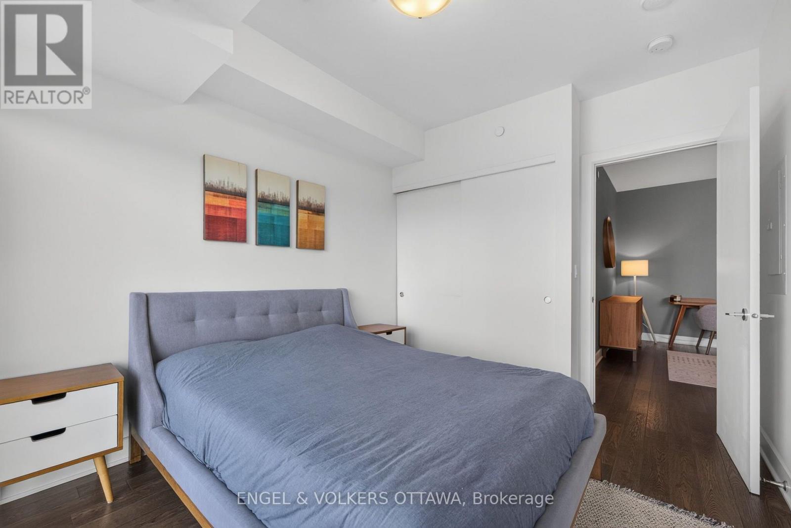 #816 255 BAY STREET - Image 16