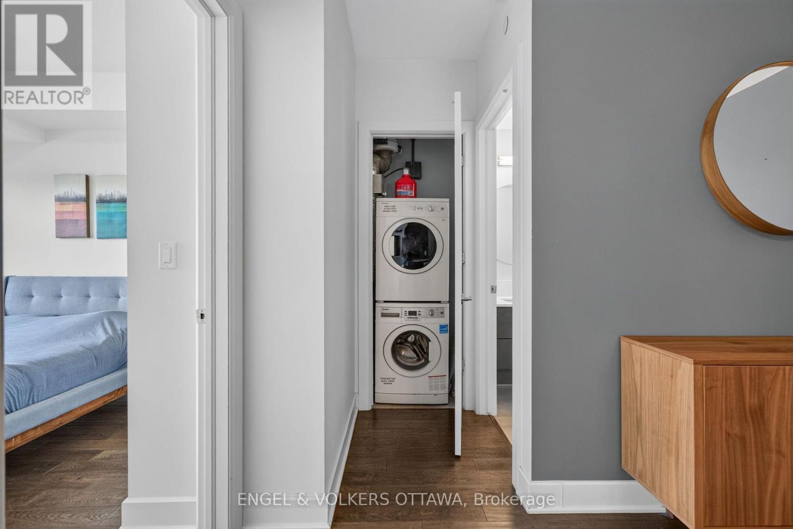 #816 255 BAY STREET - Image 18