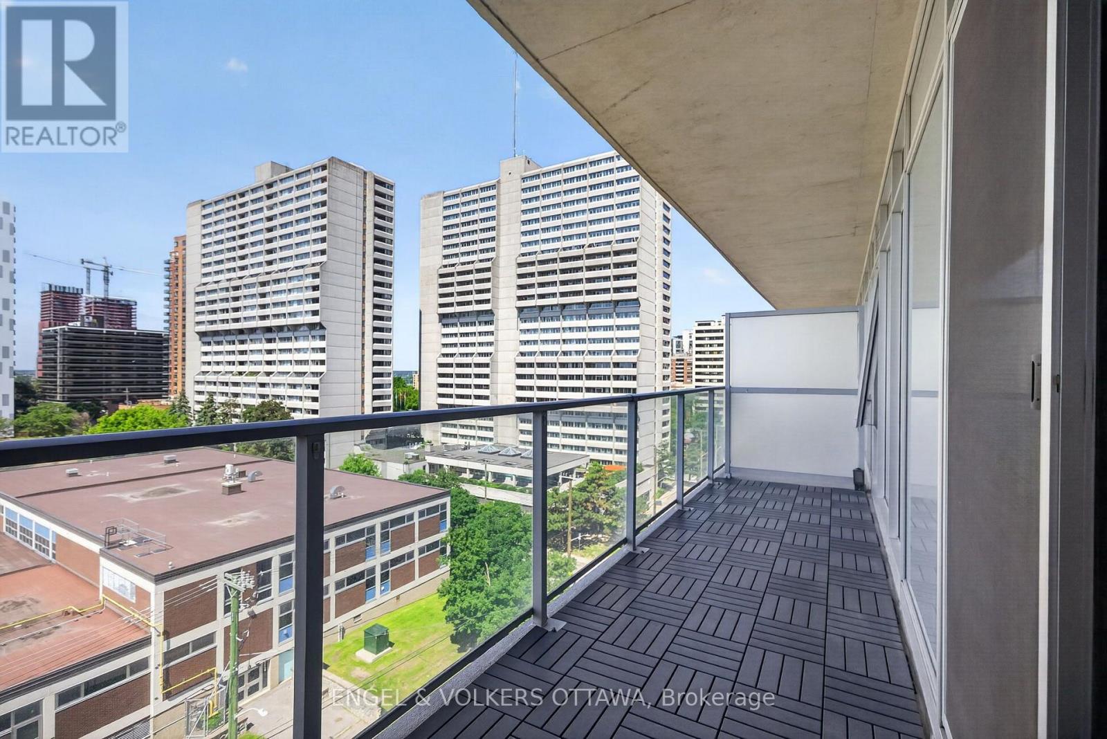 #816 255 BAY STREET - Image 20