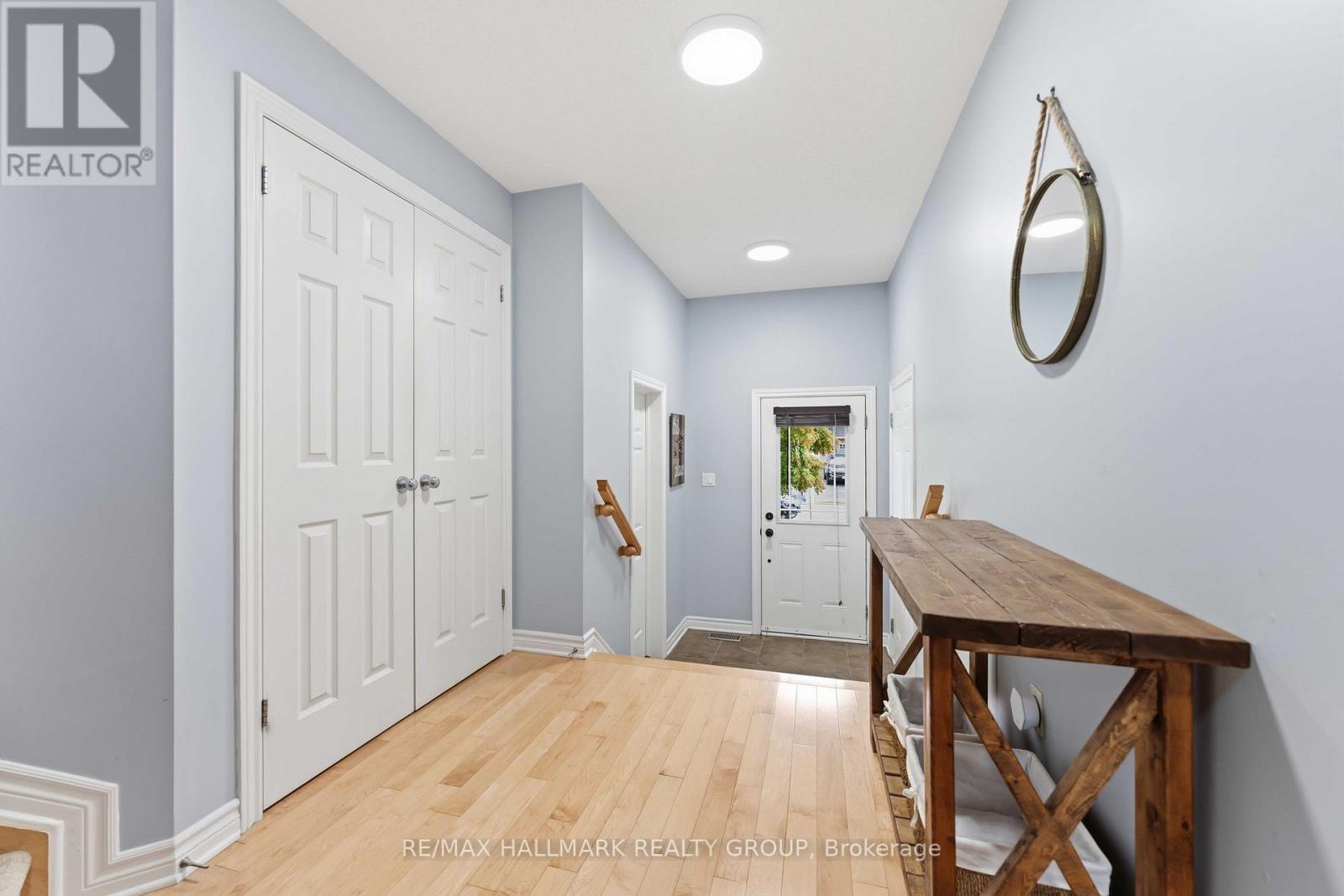 125 MONTMORENCY WAY - 2