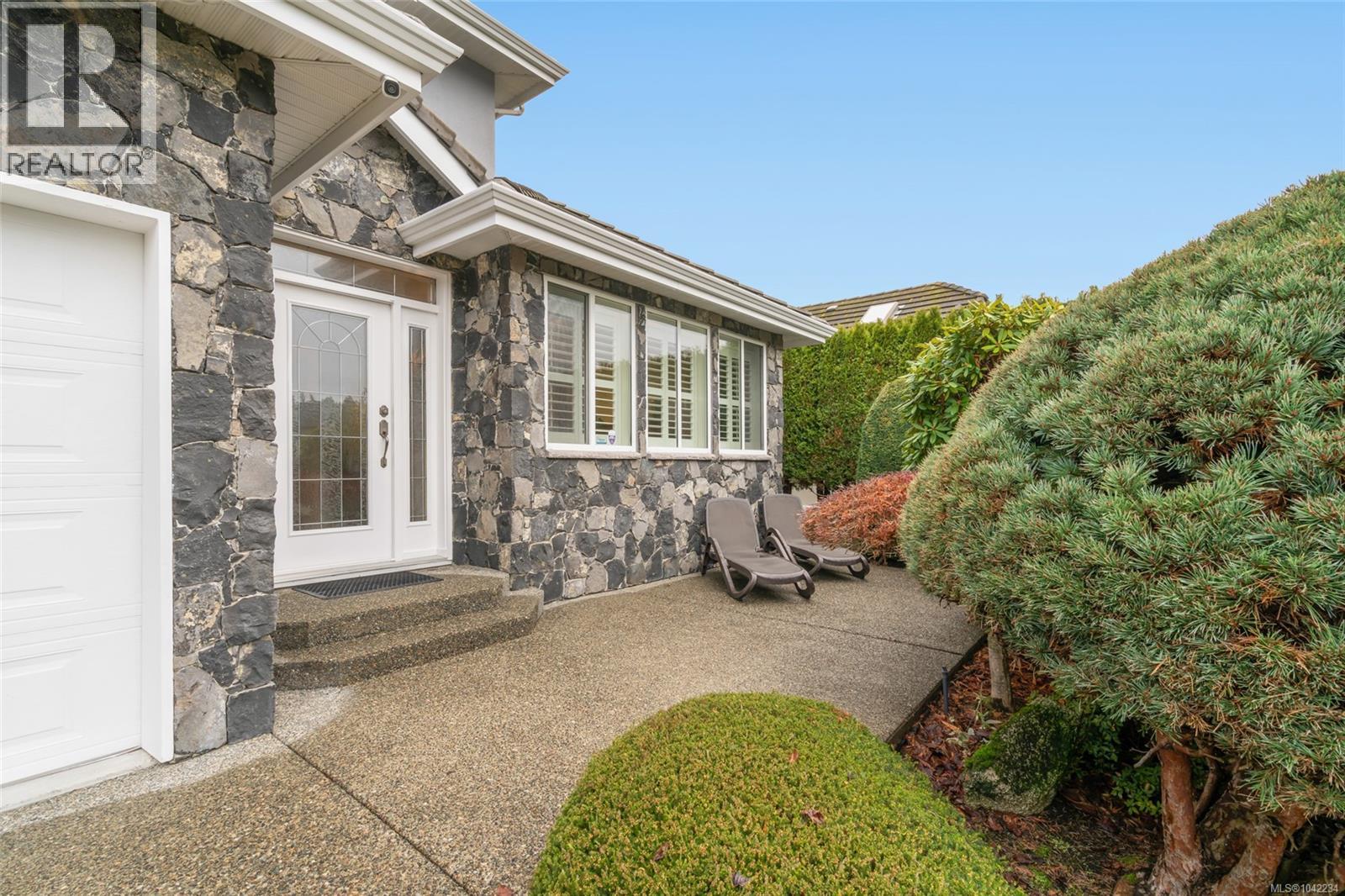 1765 Admiral Tryon Blvd - Image 59
