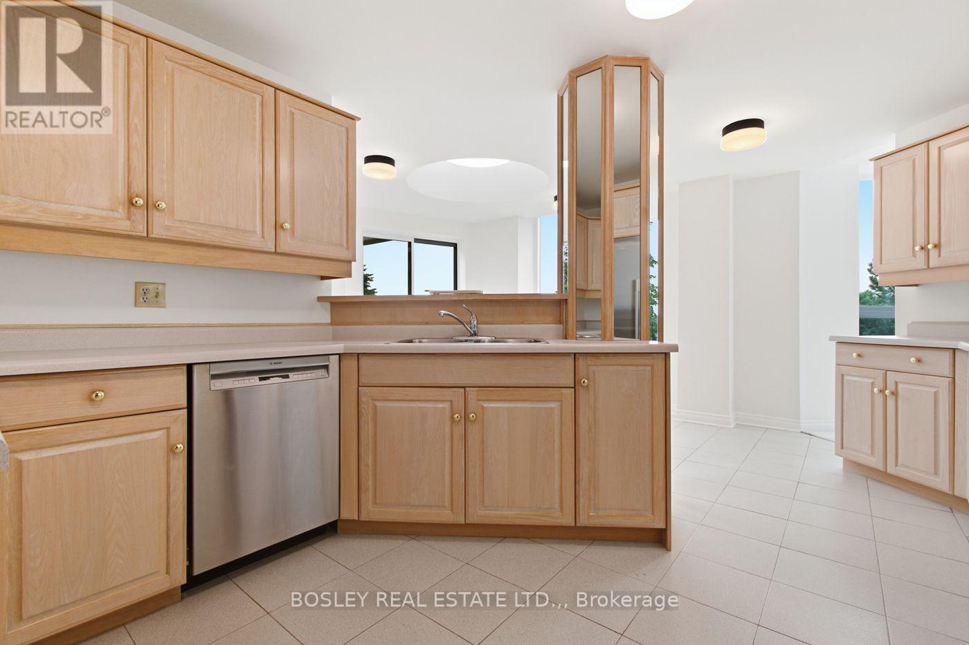 #2604 701 GENEVA STREET - 24