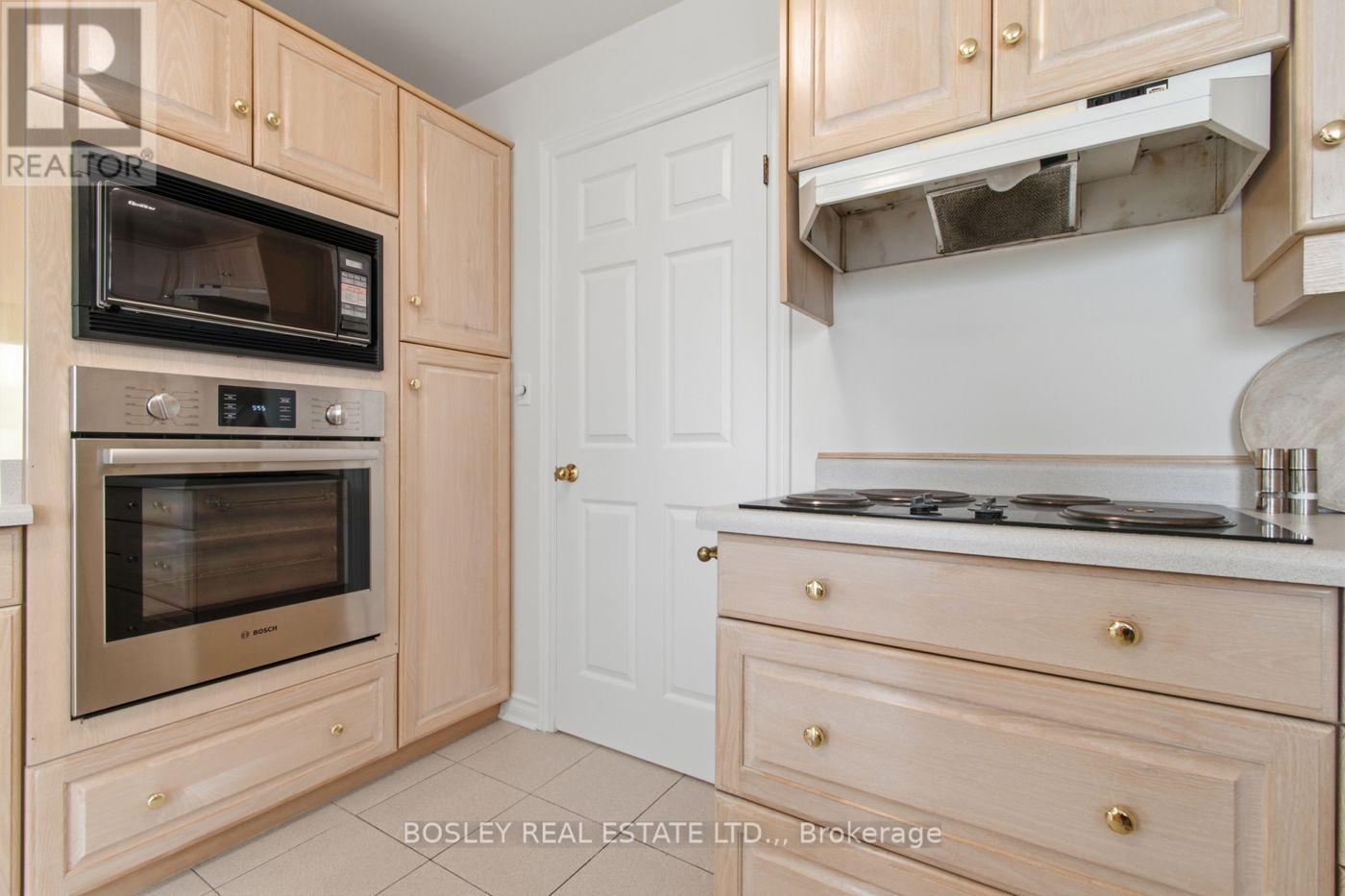 #2604 701 GENEVA STREET - 25