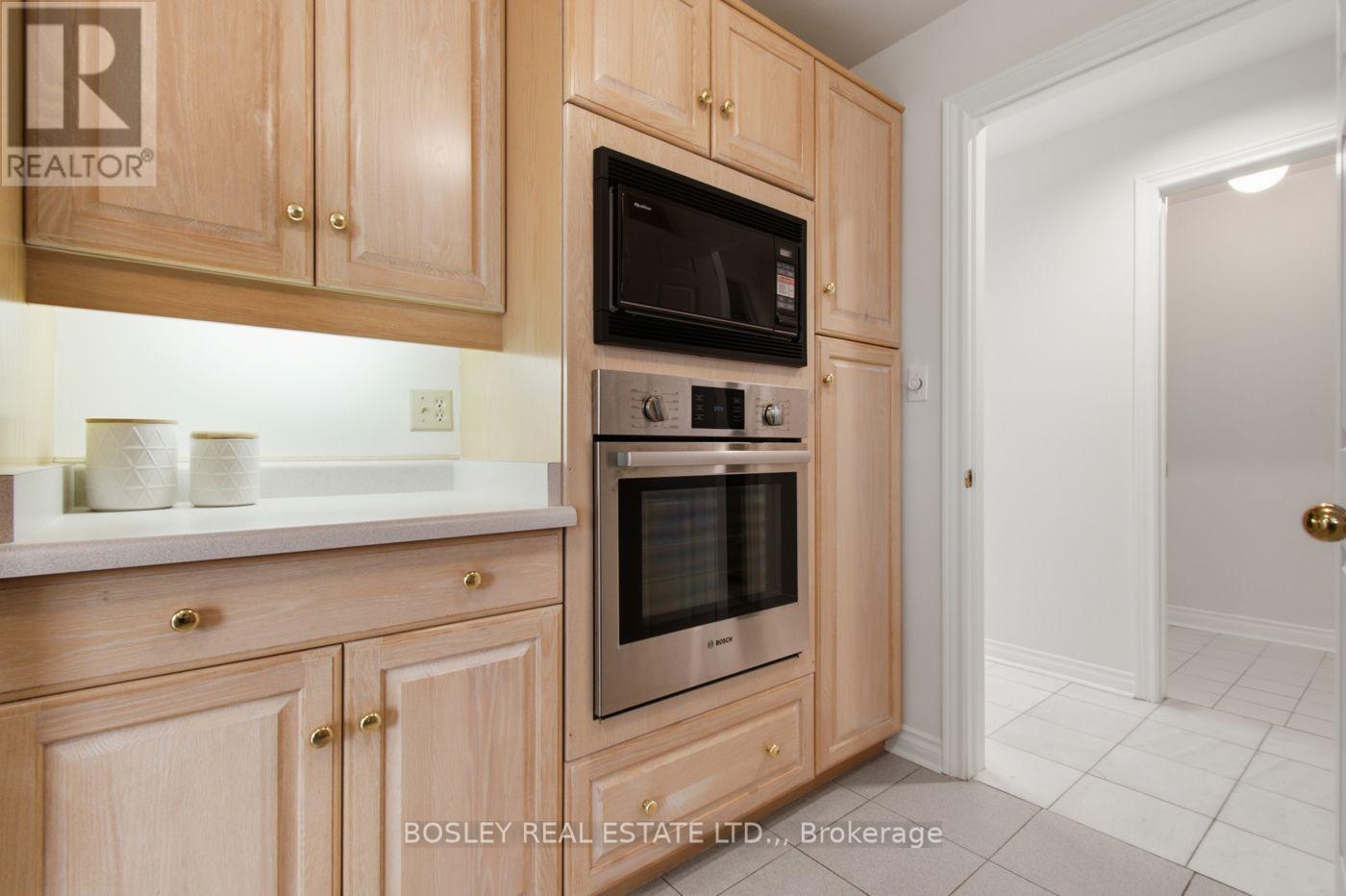 #2604 701 GENEVA STREET - 26