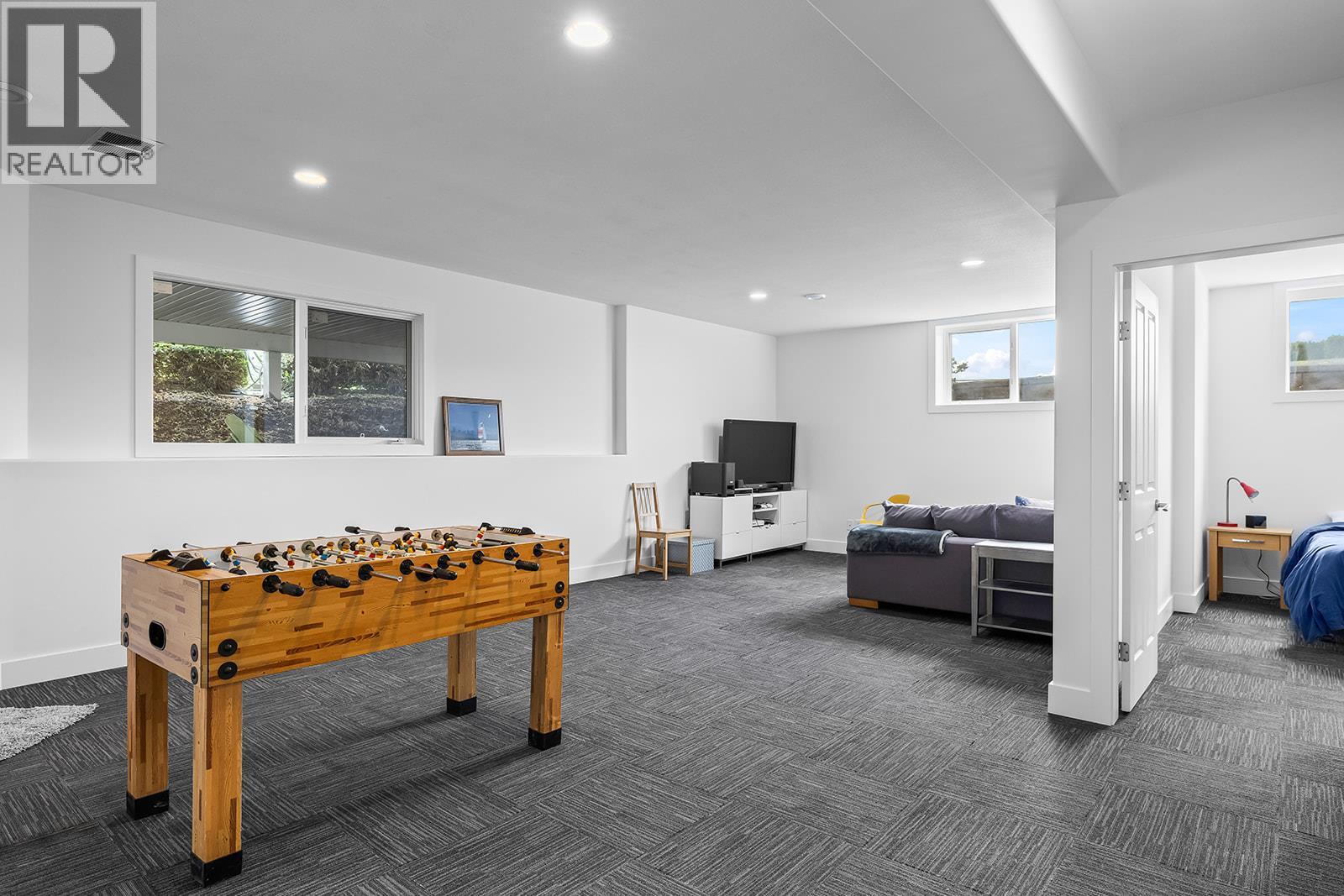 1777 Spruceview Court - 44