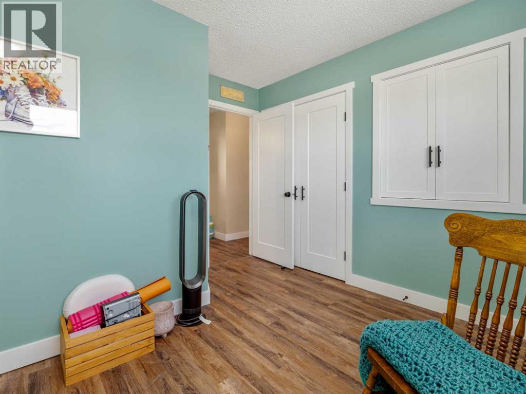 6109 57 Street - 11