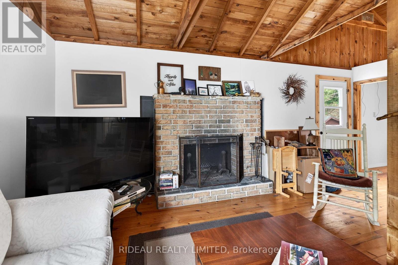 9 SPARROW LANE - 20
