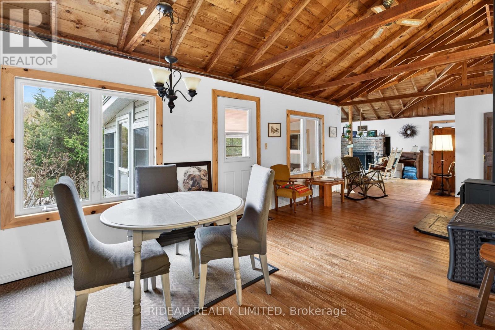 9 SPARROW LANE - 21