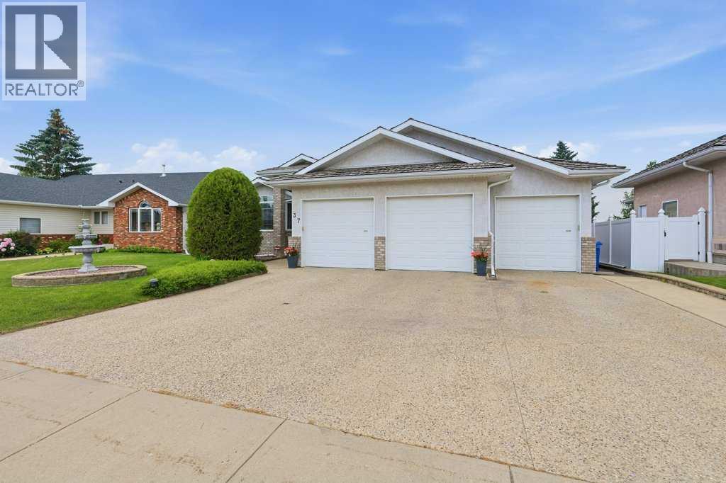 Listing photo – 37 Ashmore Close, Red Deer