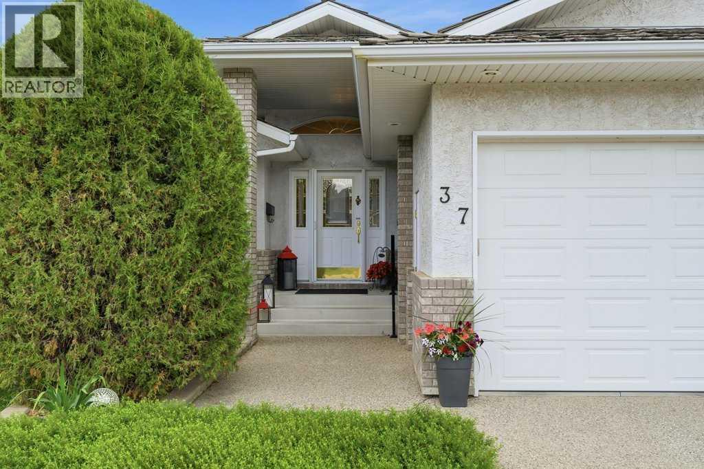 Listing photo – 37 Ashmore Close, Red Deer