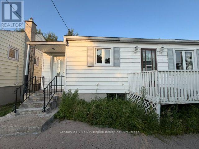 578 MCPHAIL STREET - 4