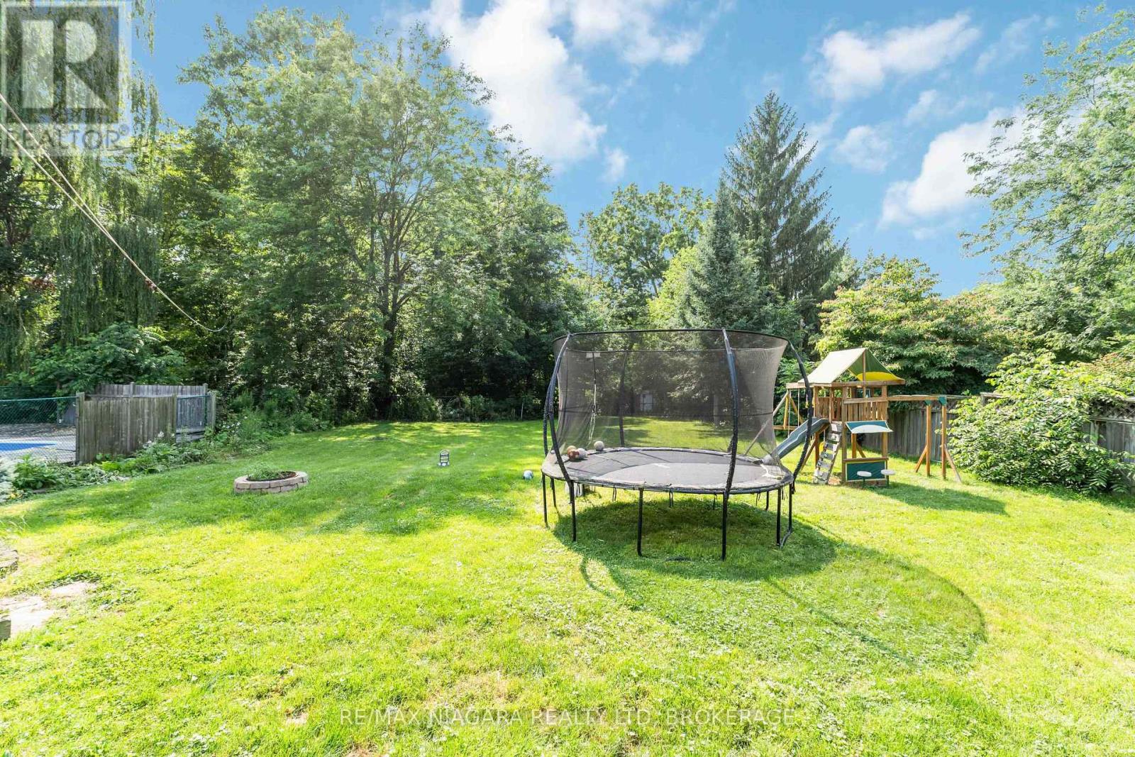 1671 THIRD STREET LOUTH STREET - 29