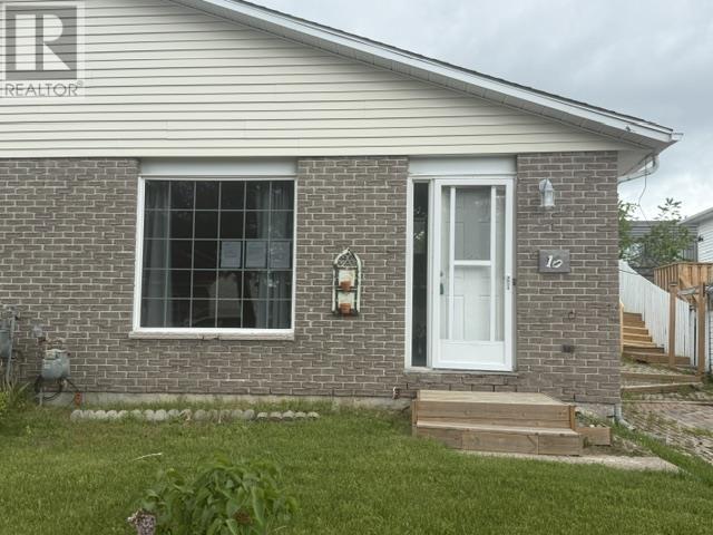 10 Farrell CRES - 19