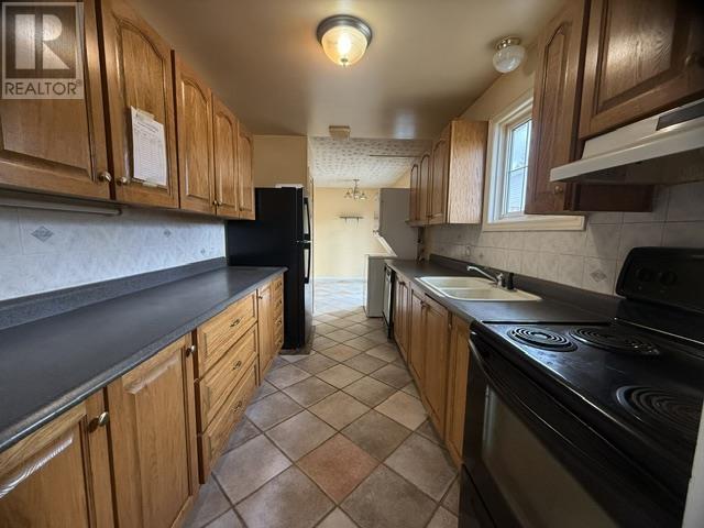 10 Farrell CRES - 4