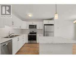 Bedroom 2 - 97 Whitcomb Crescent, Smiths Falls, ON K7A2B4 Photo 6