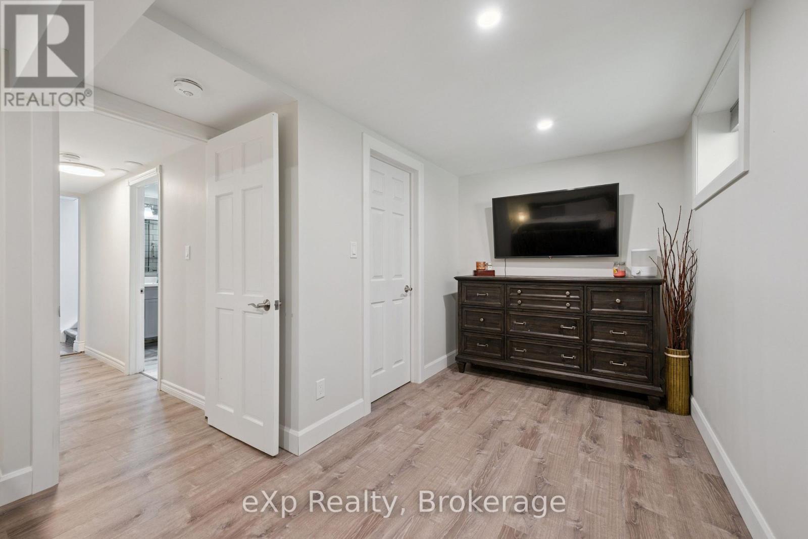 836 BON ACCORD STREET - 33