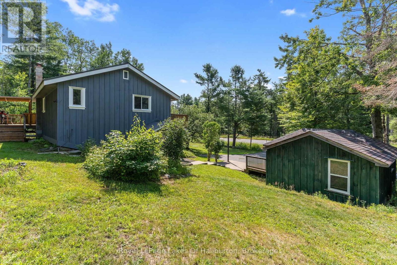 1329 GELERT ROAD - 25