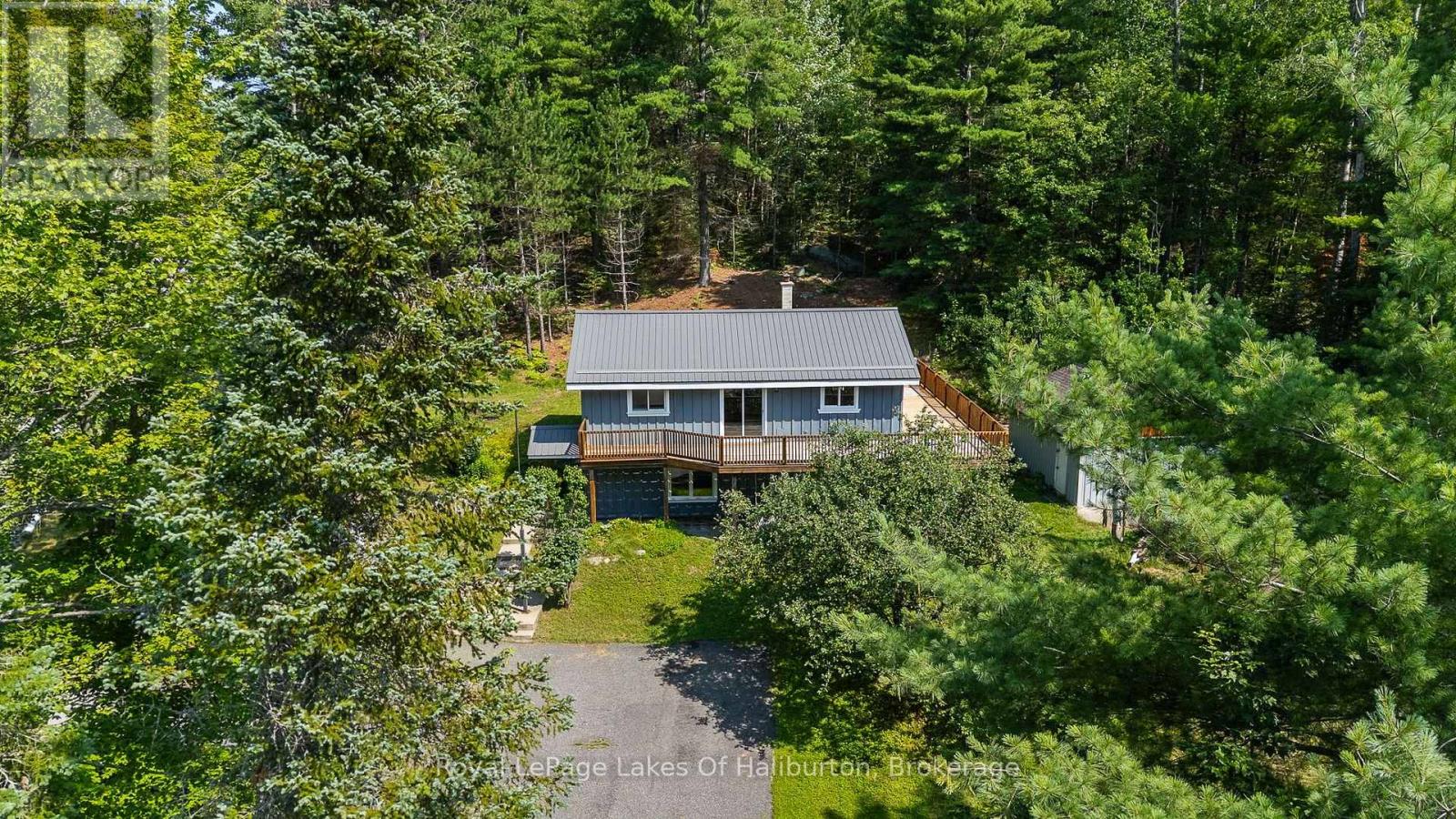 1329 GELERT ROAD - 35
