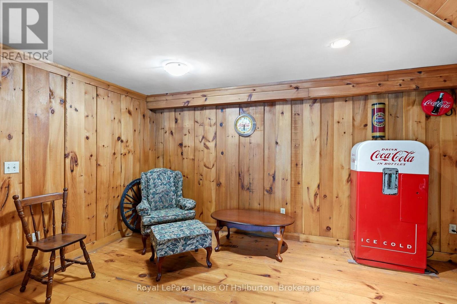 1329 GELERT ROAD - 9