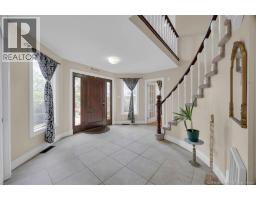 35 Marlin Terrace, photo 3