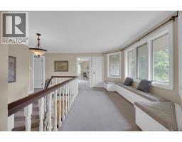 35 Marlin Terrace, photo 17