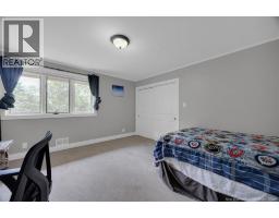 35 Marlin Terrace, photo 24