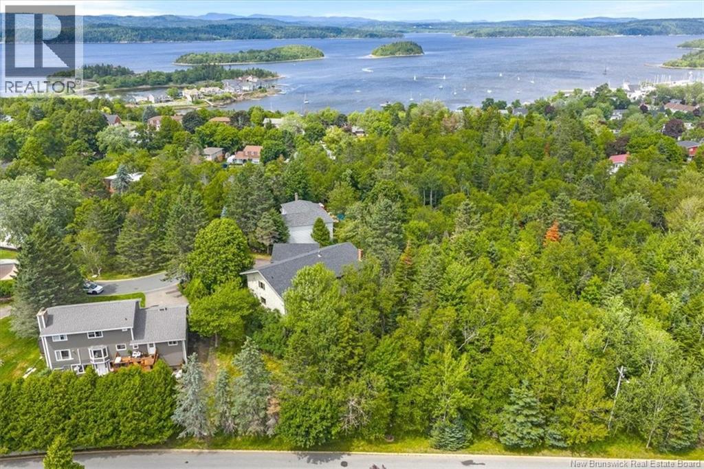 35 Marlin Terrace - 44