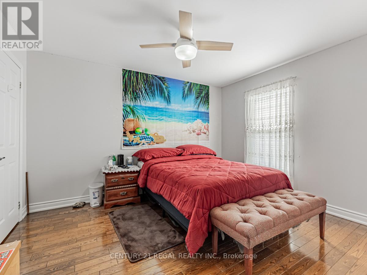 160 BRUCE STREET - 17