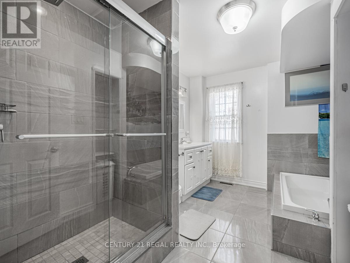160 BRUCE STREET - 19