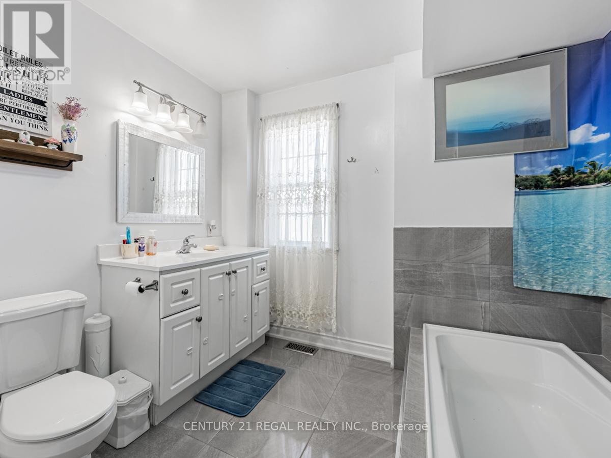 160 BRUCE STREET - Image 20