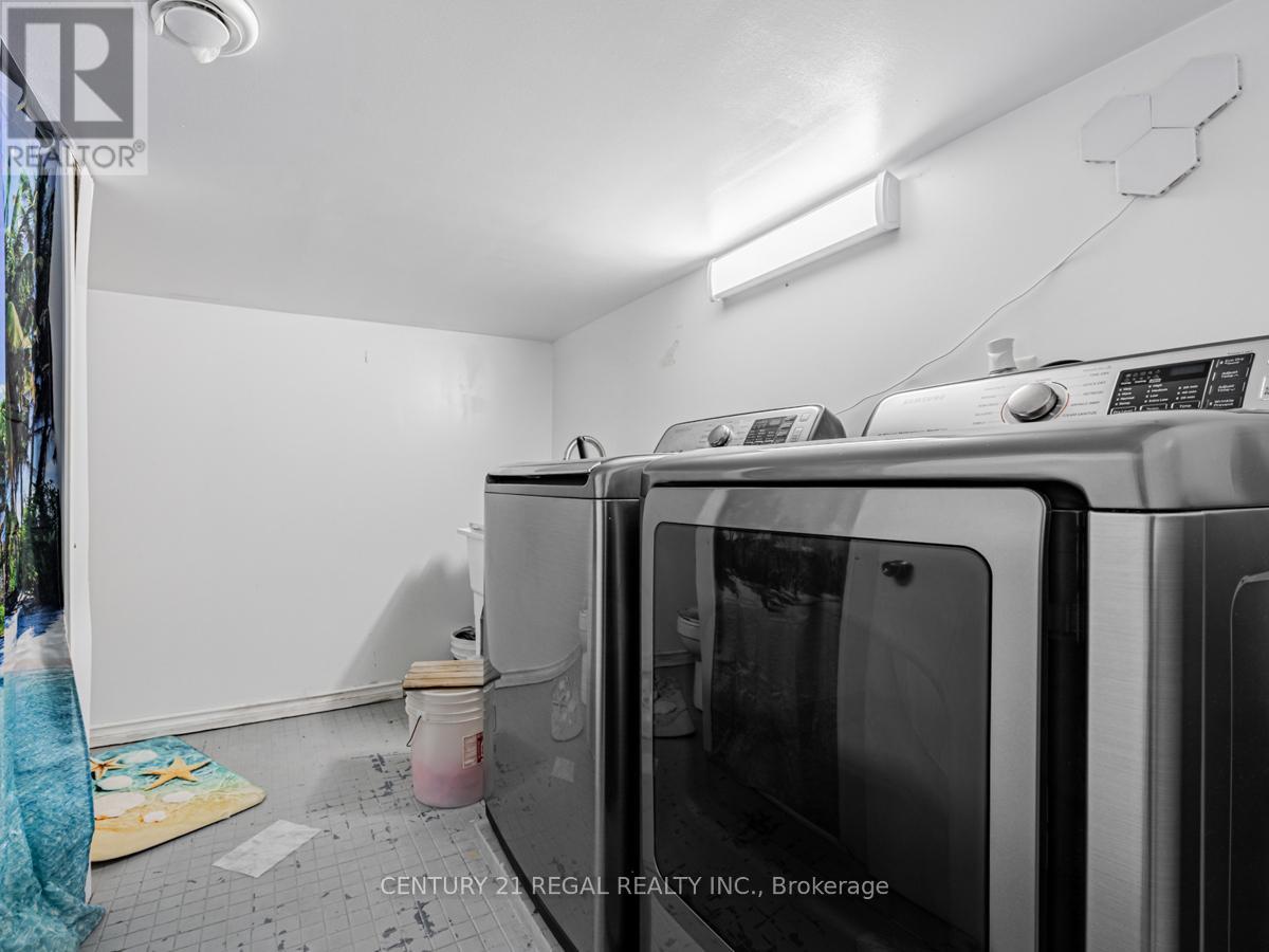 160 BRUCE STREET - 26