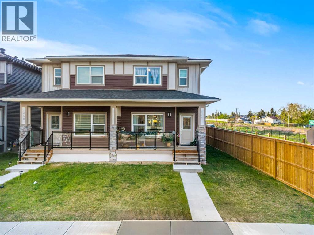 262 Midgrove Mews SW, Airdrie Meadows, Airdrie photo 2