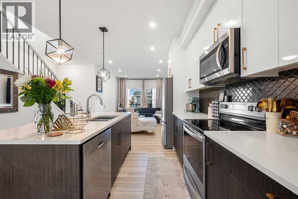262 Midgrove Mews SW