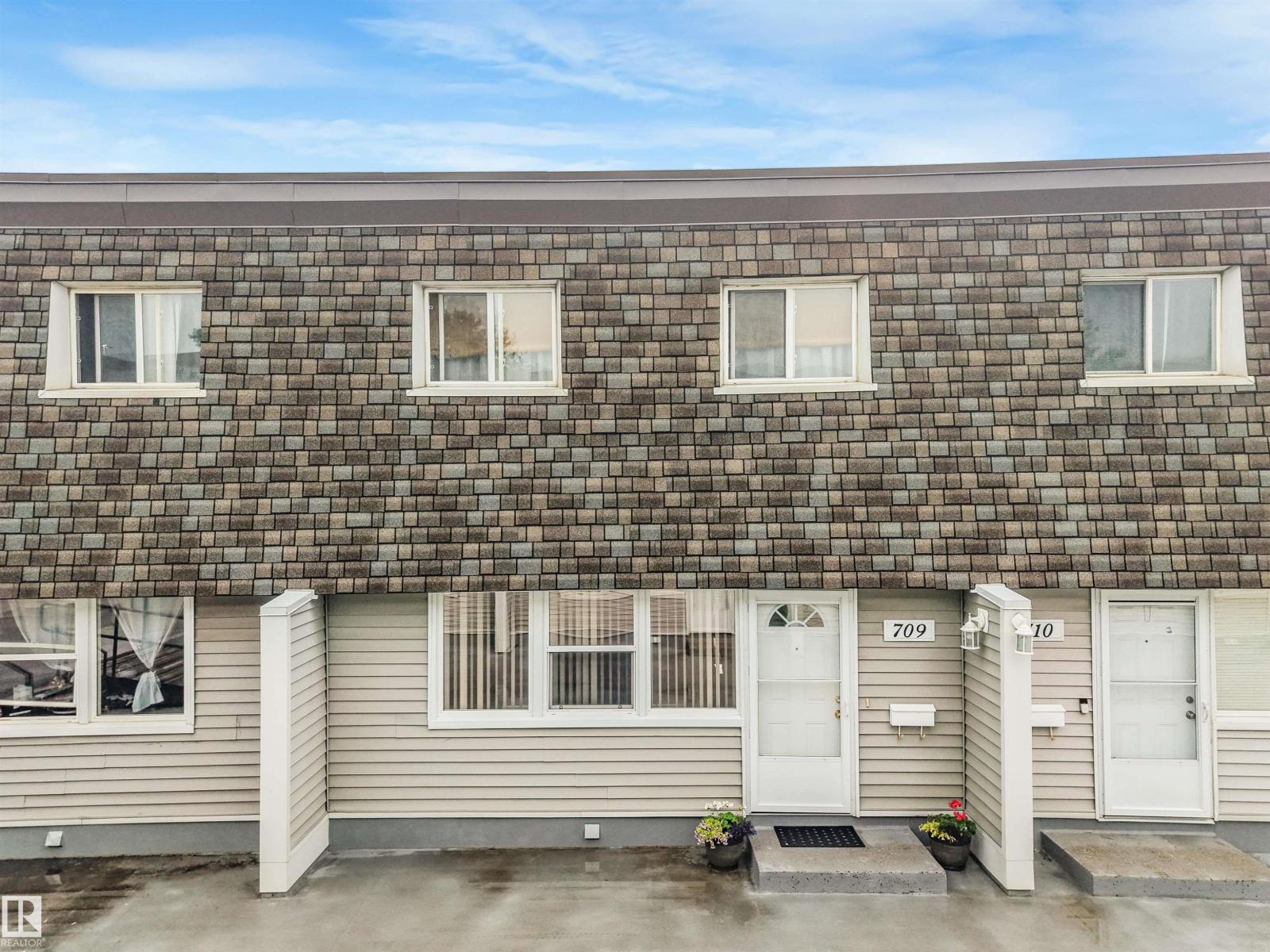 709 VILLAGE ON THE GREEN GR NW - 1