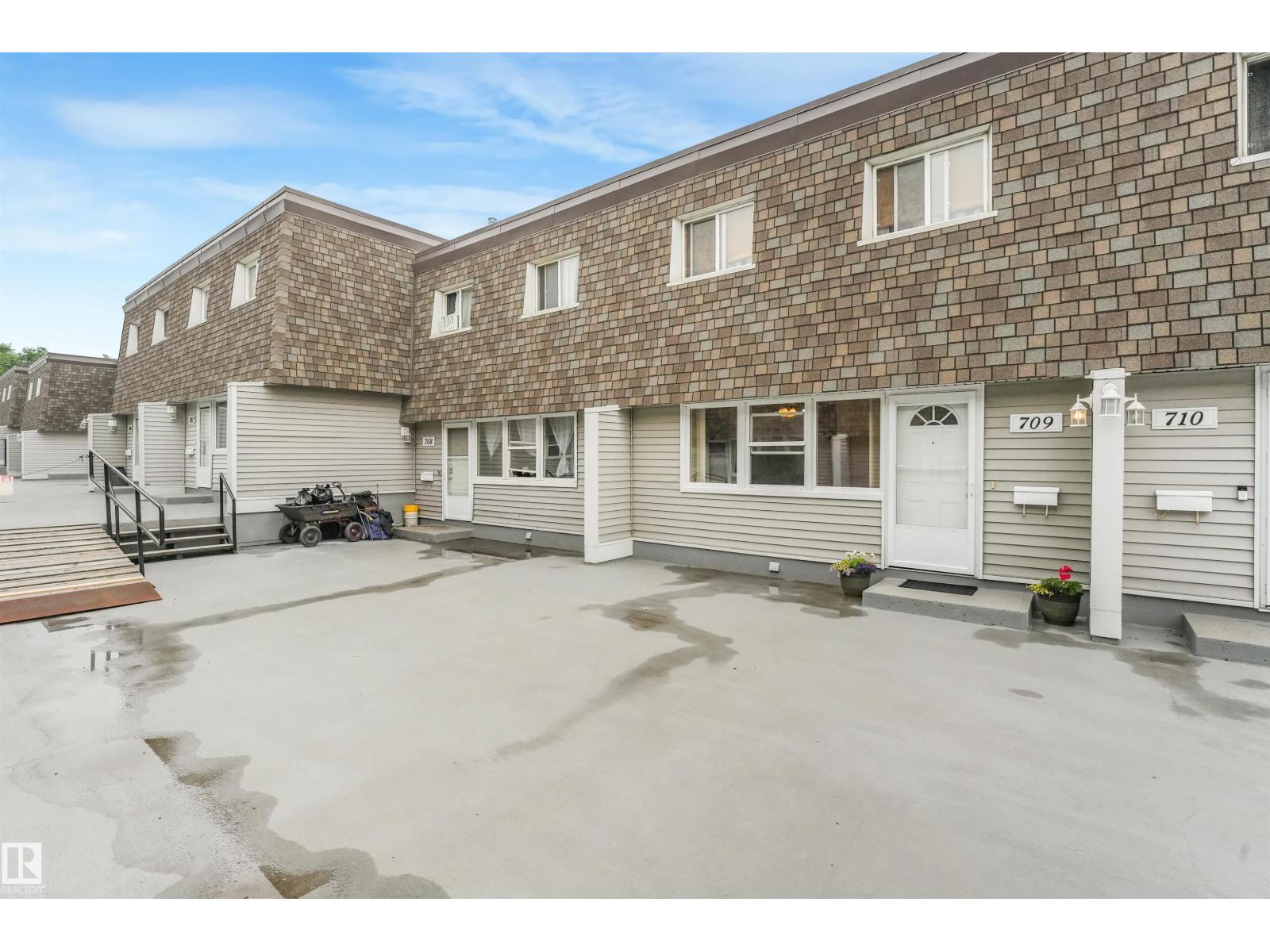 709 VILLAGE ON THE GREEN GR NW - 18