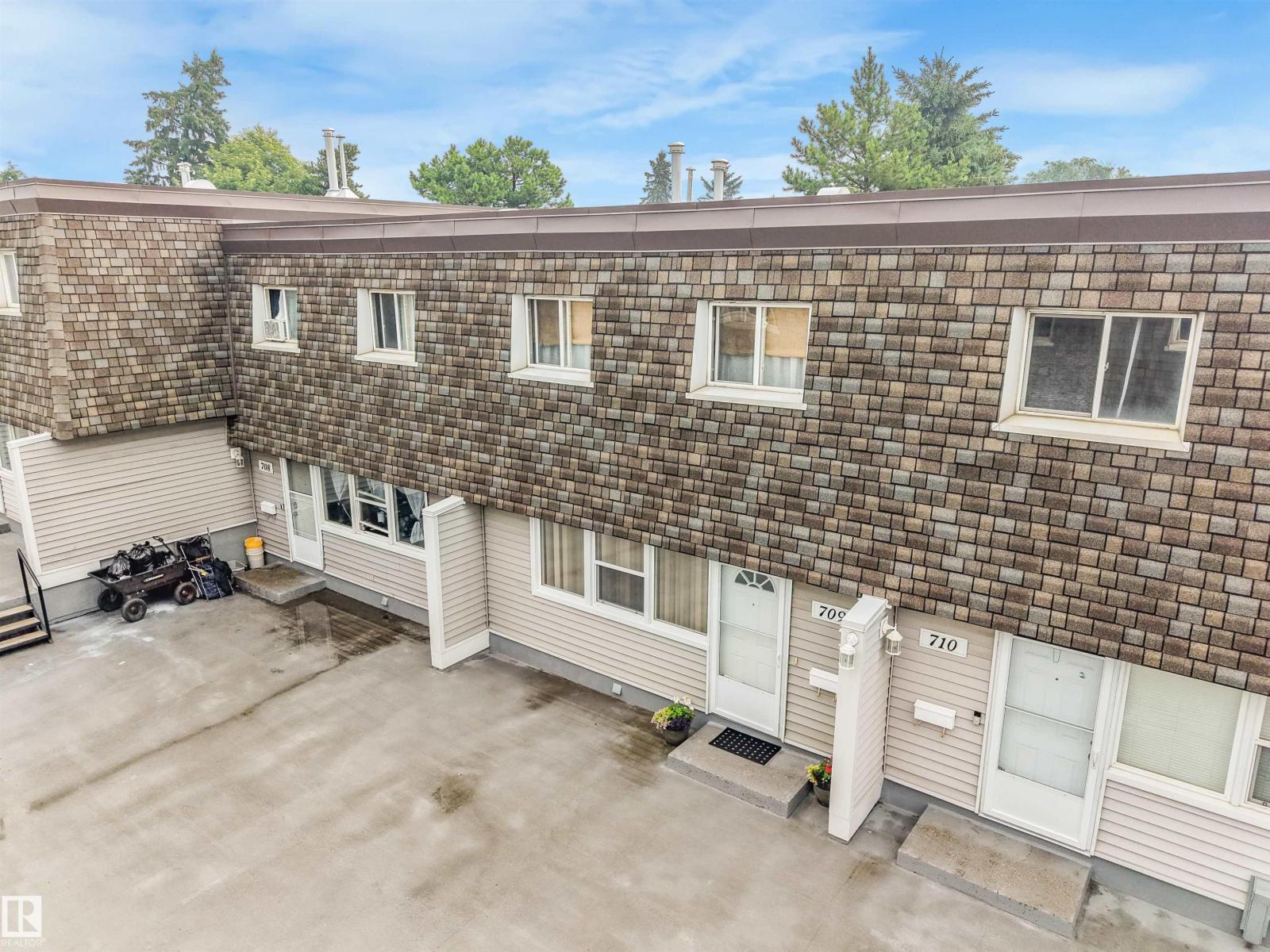 709 VILLAGE ON THE GREEN GR NW - 3