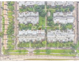709 Village On The Green Gr Nw, Edmonton, AB T5A1H2 Photo 11