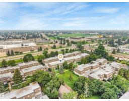 709 Village On The Green Gr Nw, Edmonton, AB T5A1H2 Photo 8