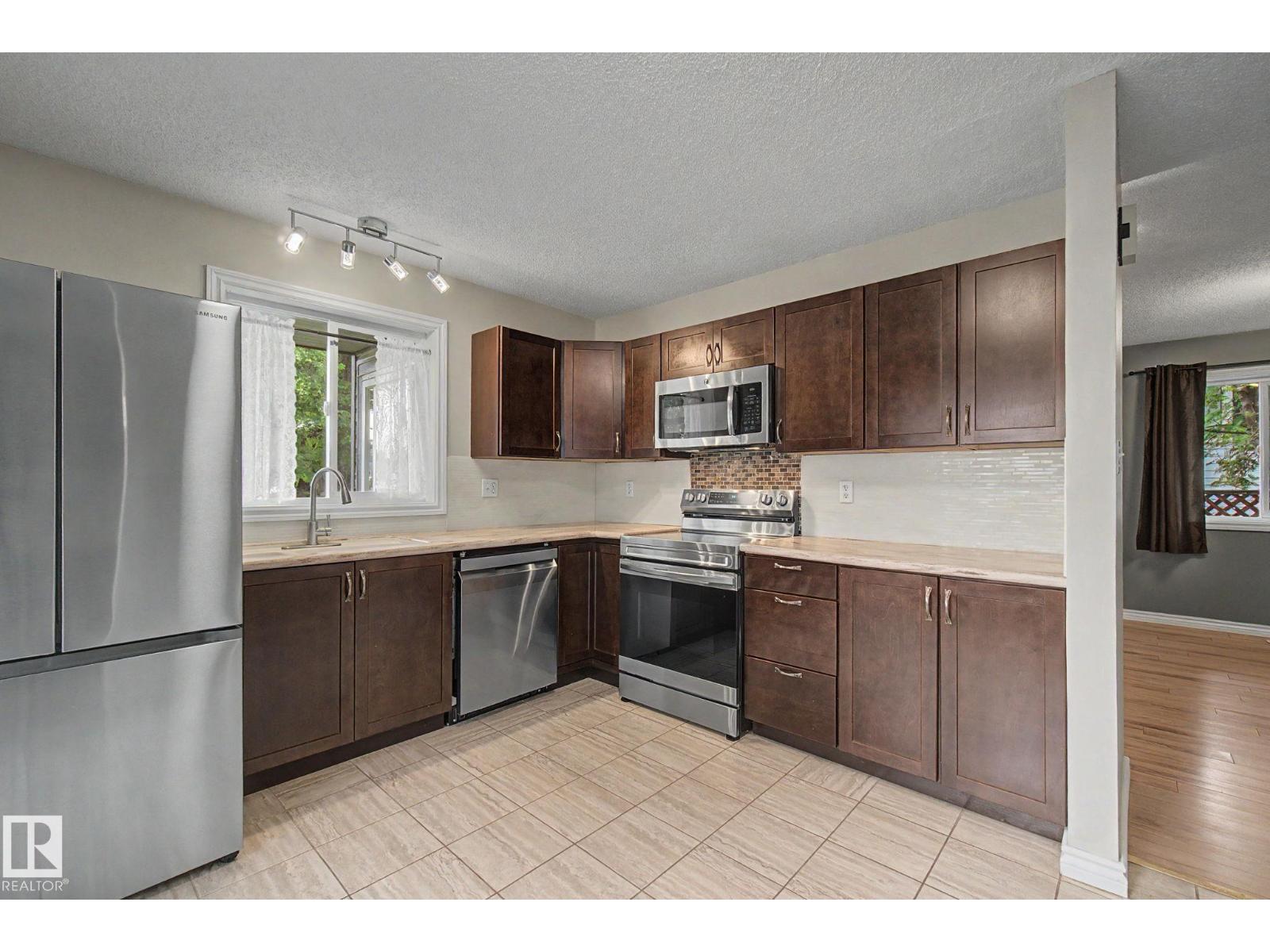 30 MATTHEW RD - 12