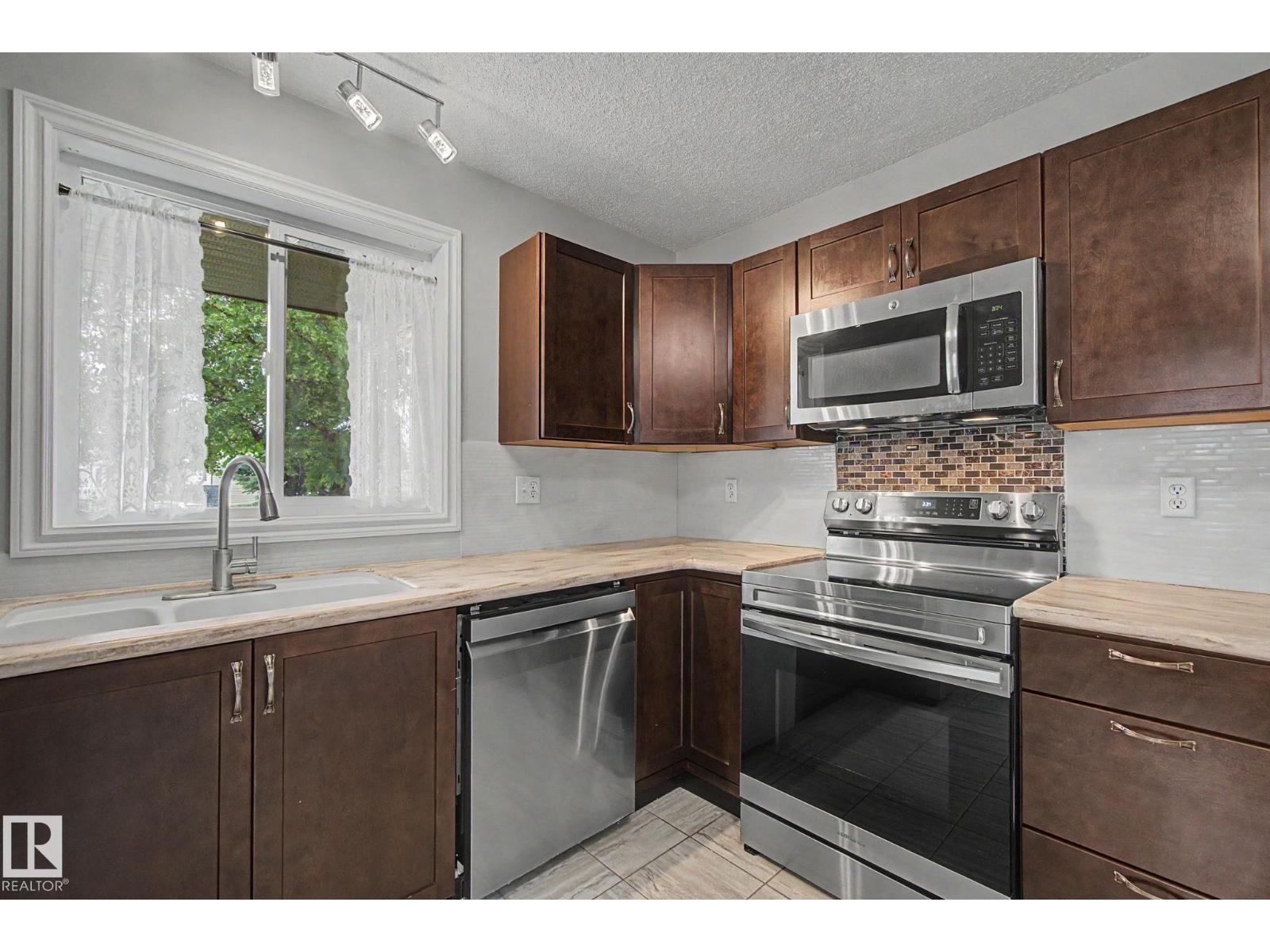 30 MATTHEW RD - 13