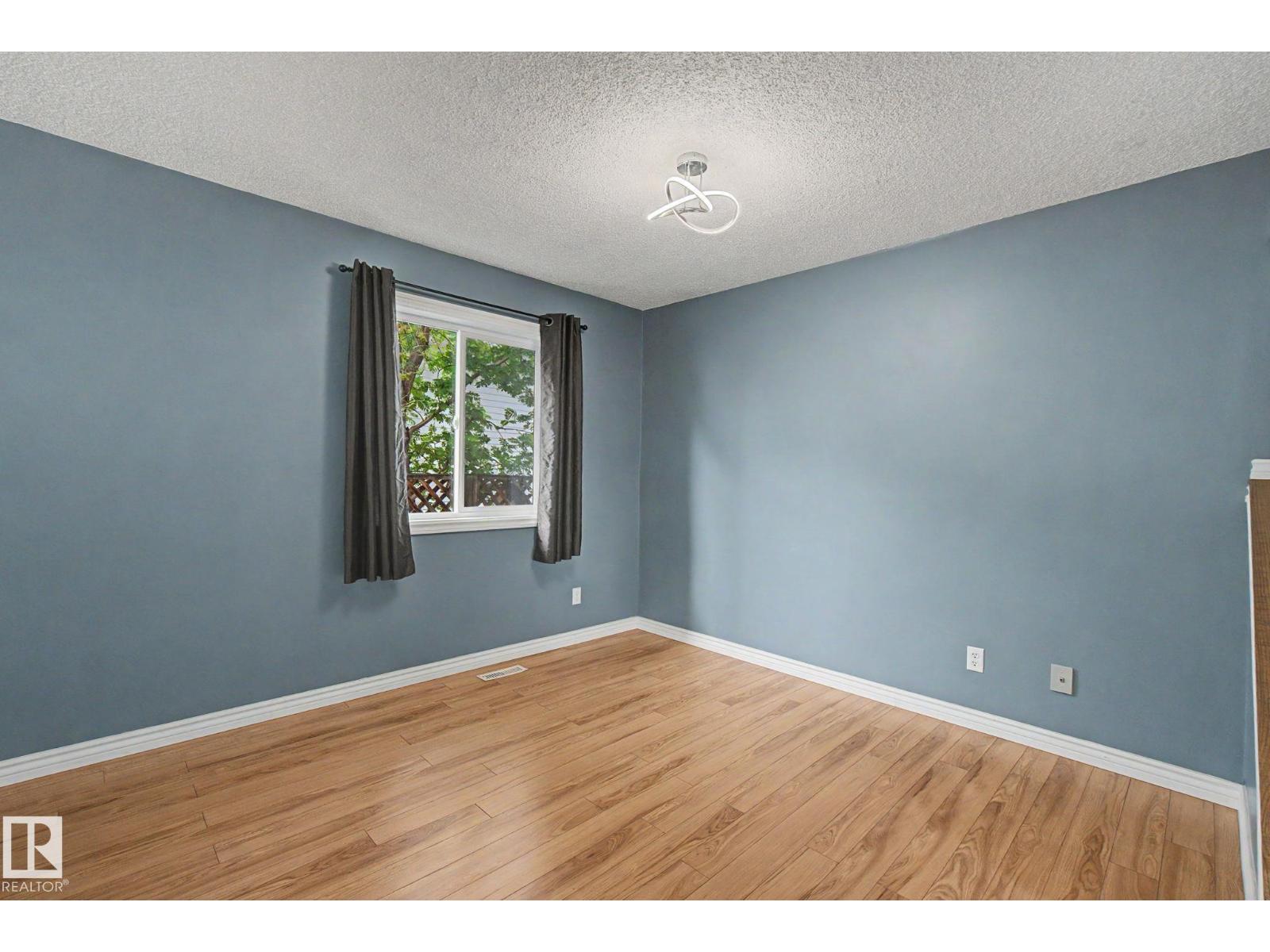 30 MATTHEW RD - 29
