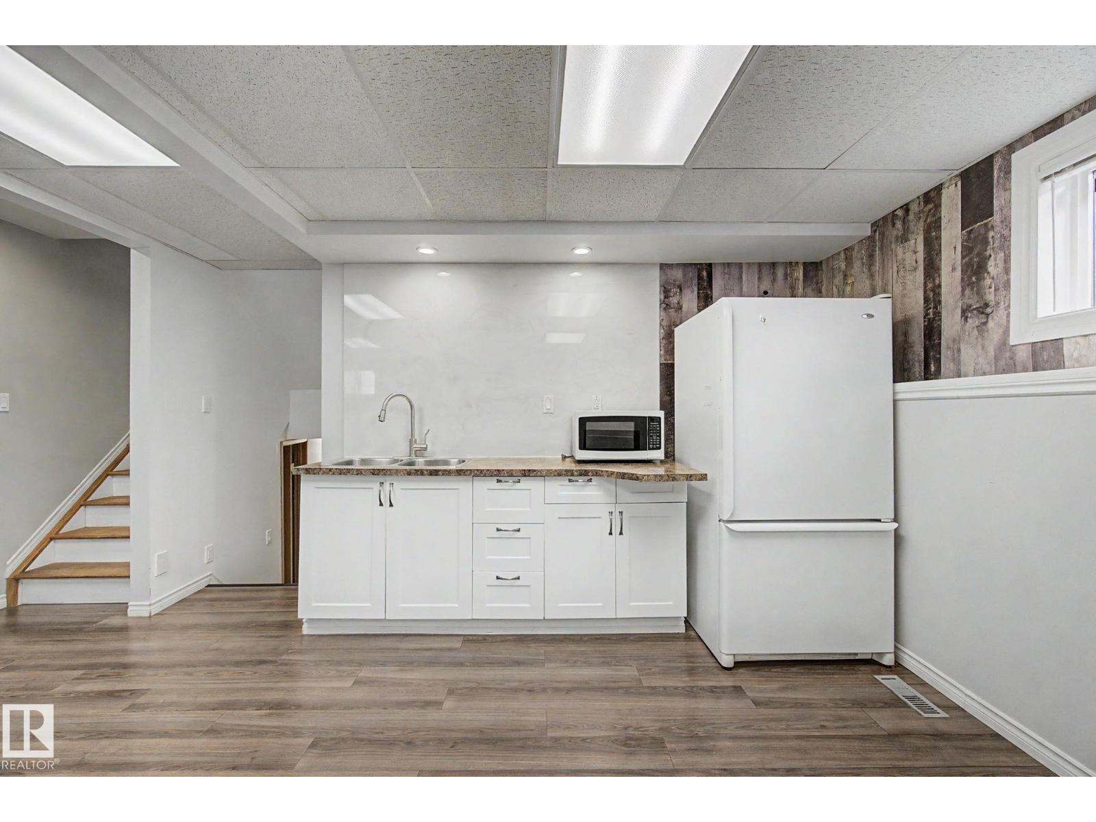 30 MATTHEW RD - 34