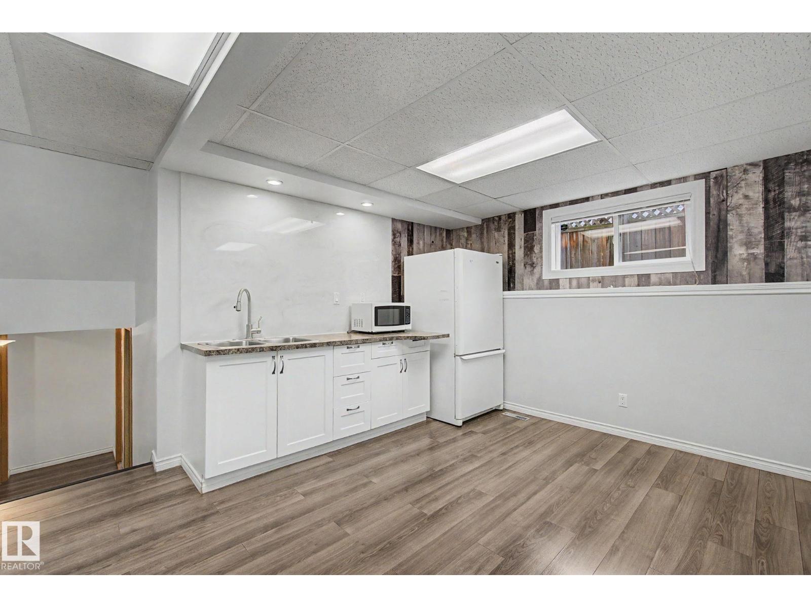 30 MATTHEW RD - 35