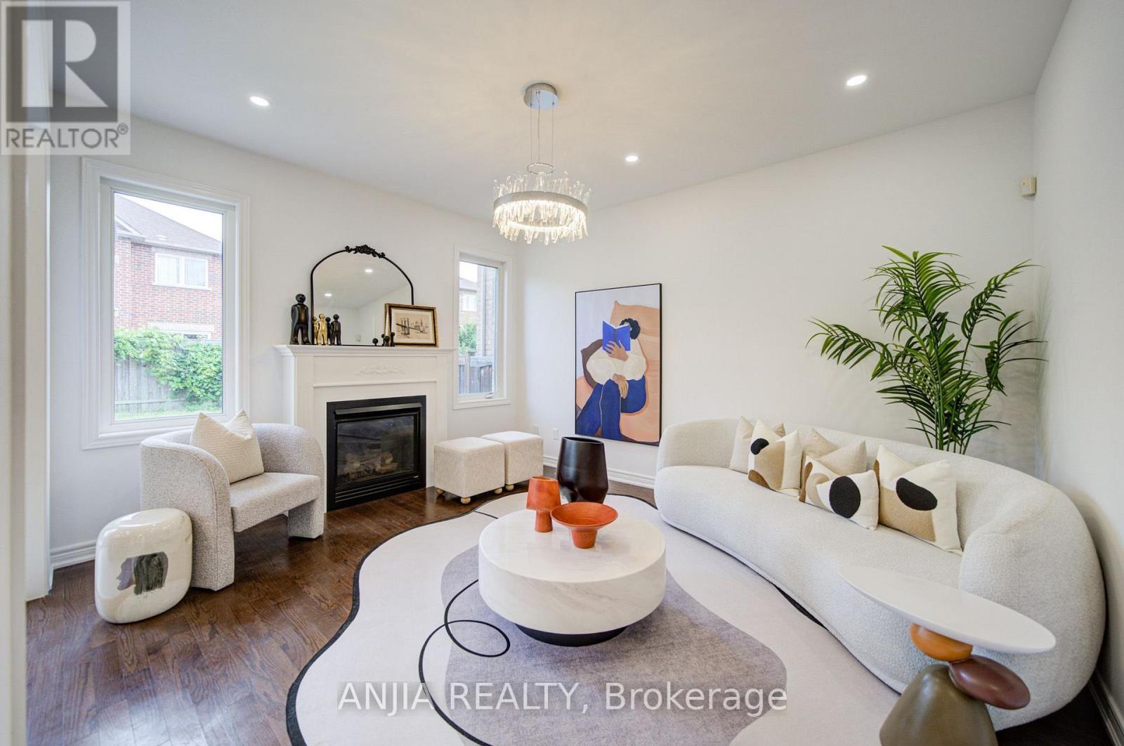 9 MIMOSA STREET - 11