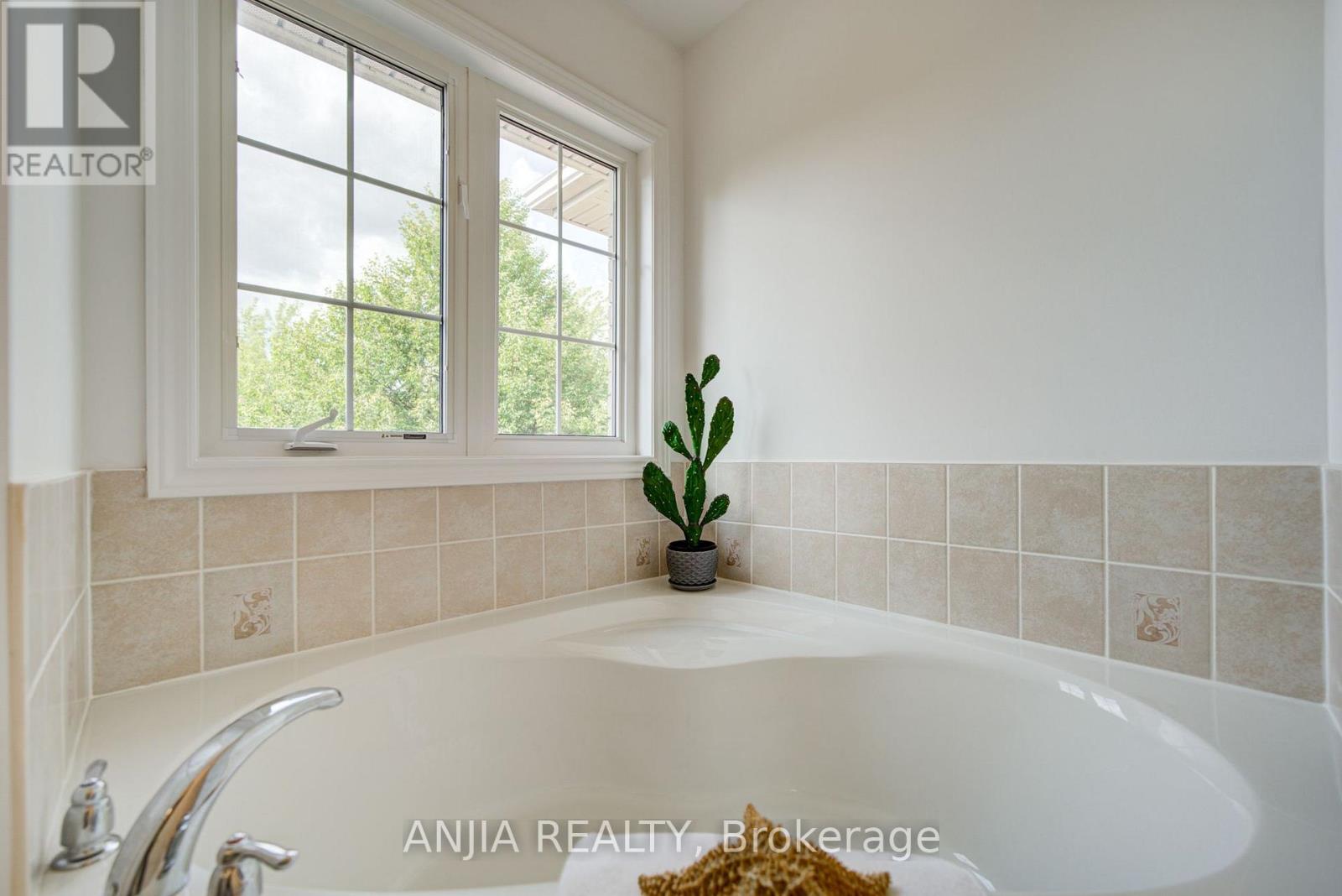 9 MIMOSA STREET - 26