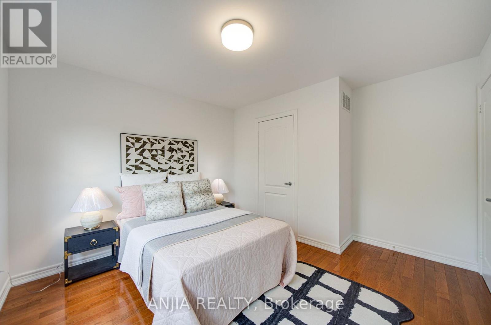 9 MIMOSA STREET - 28