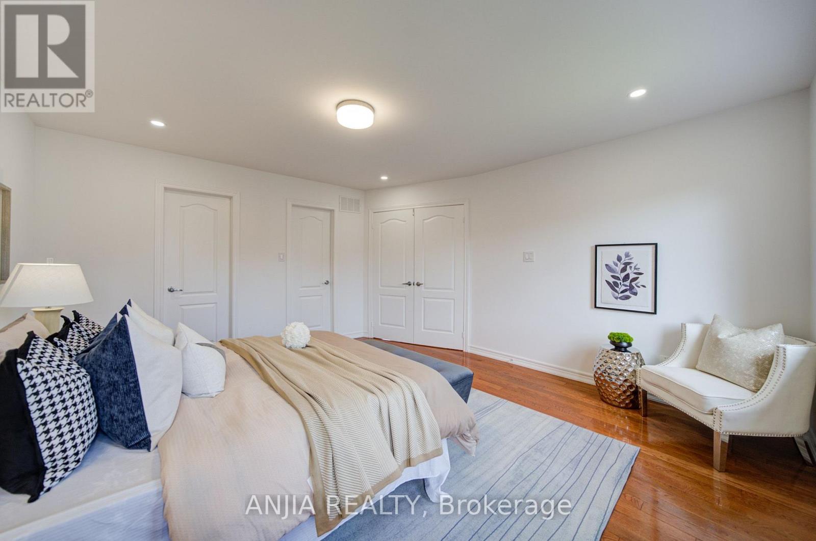 9 MIMOSA STREET - 32