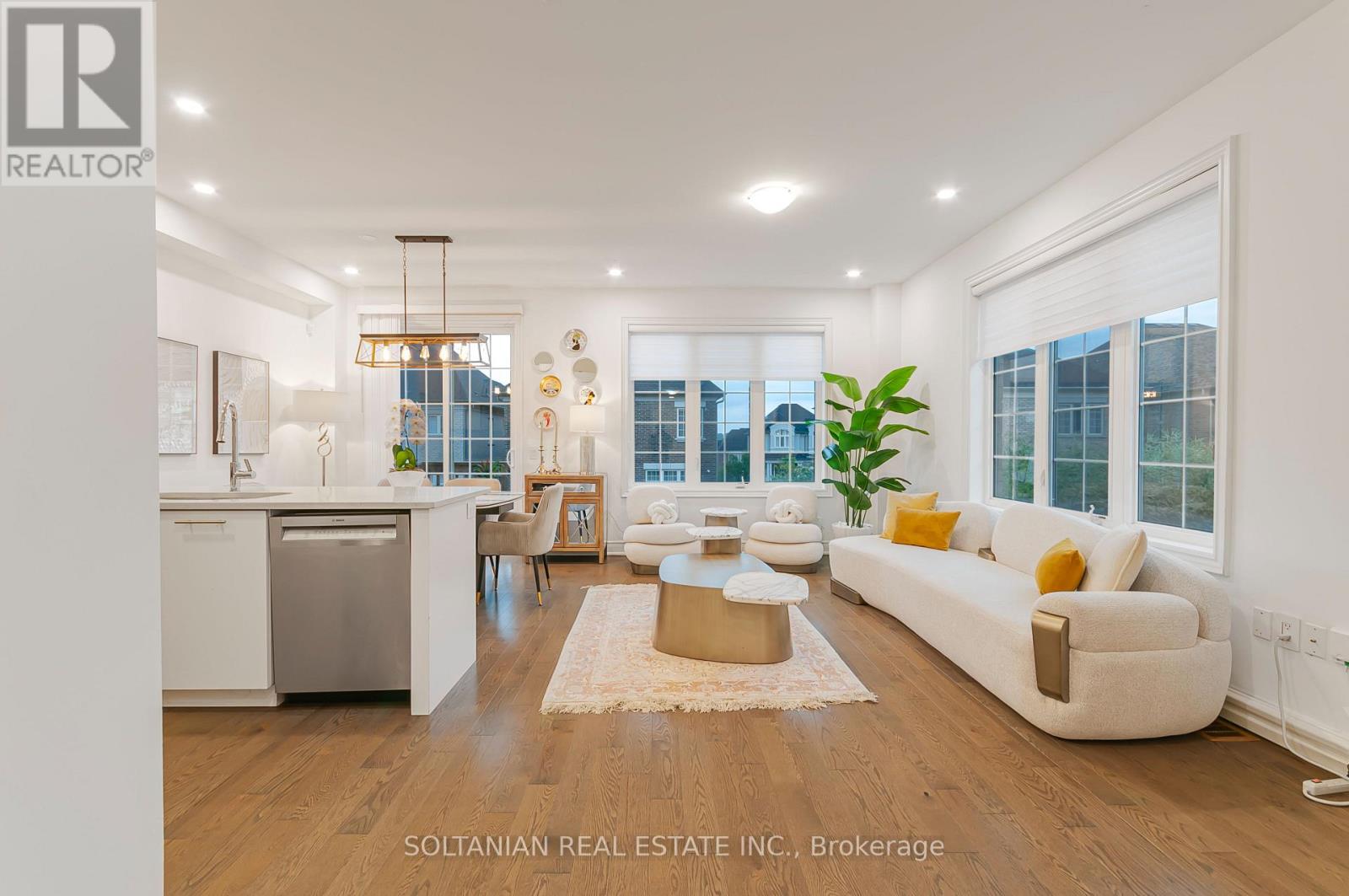 18 DRIZZEL CRESCENT - 2